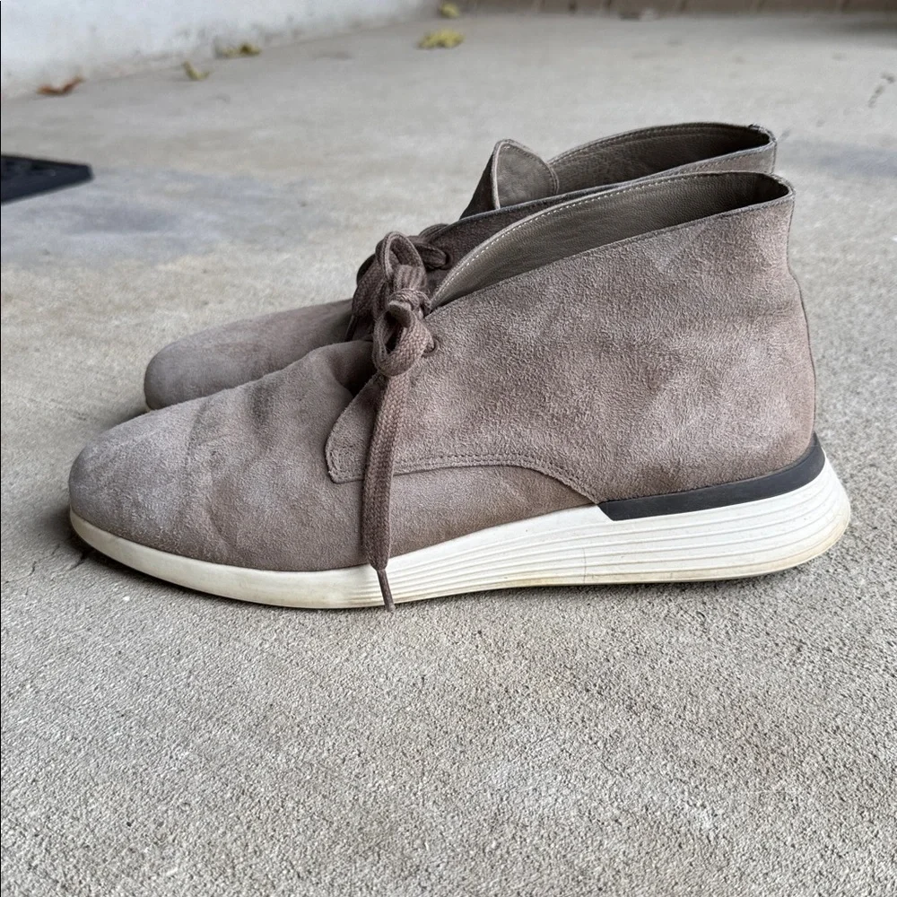 Wolf & Shepherd mens 8.5 M tan suede leather chukka style hybrid boots